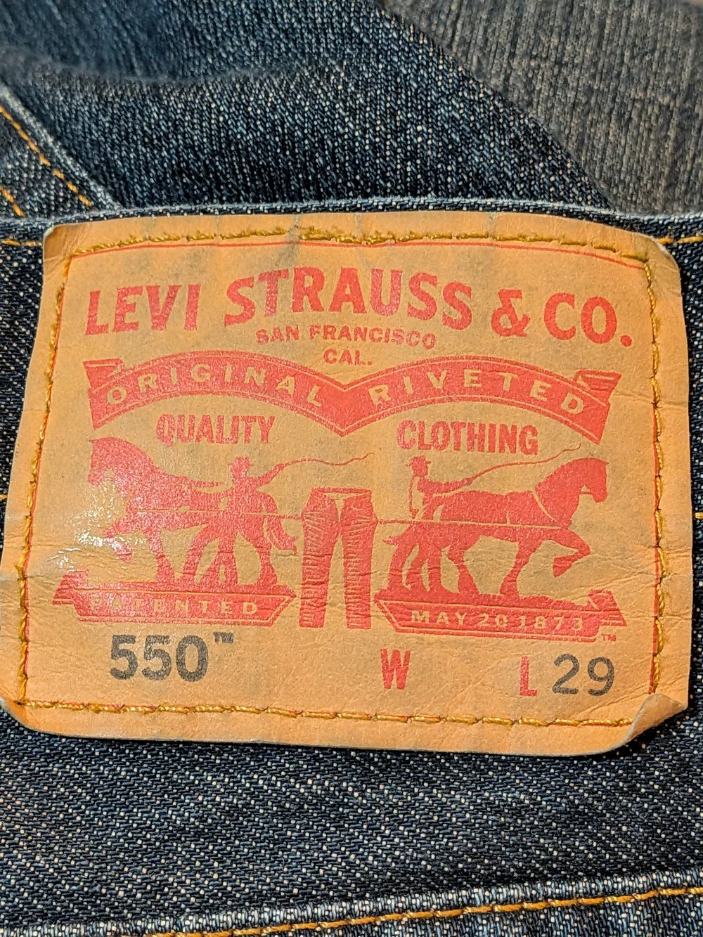 Levis 550 Relaxed Fit Dark Wash Denim Jeans Mens 44x29 Blue 01550-2765